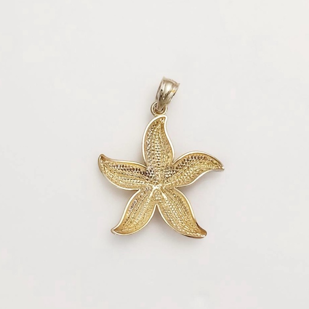 Gold and Silver Starfish Pendant. 14k yellow and white gold diamond cut texture. - Picture 5 of 6